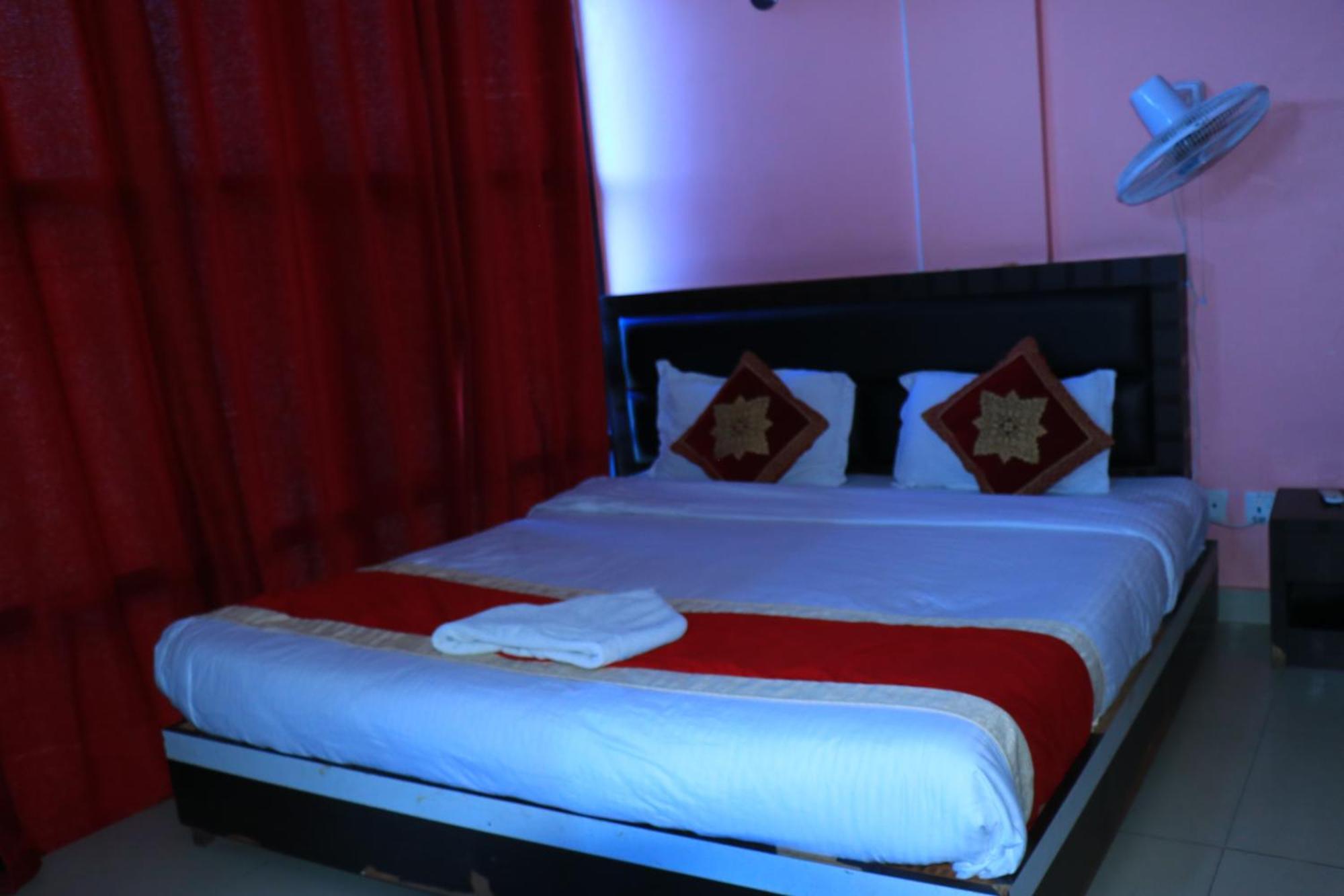 Hotel Megha Heritage Surkhet Luaran gambar