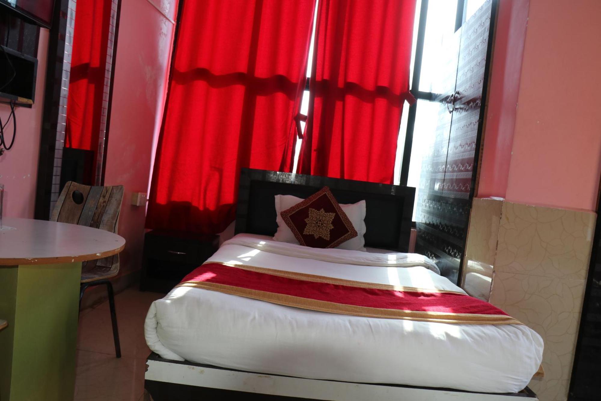 Hotel Megha Heritage Surkhet Luaran gambar